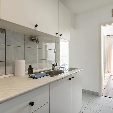 Molly's - 2 Bdrms, Terrace, Parking * בודפשט