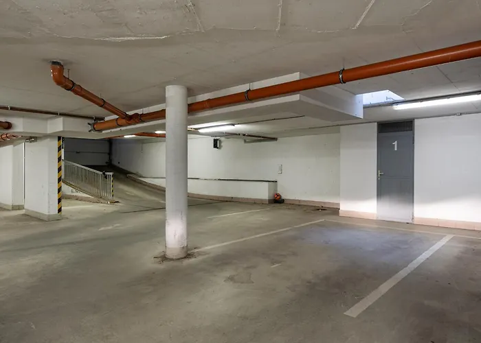 Molly's - 2 Bdrms, Terrace, Parking Apartment