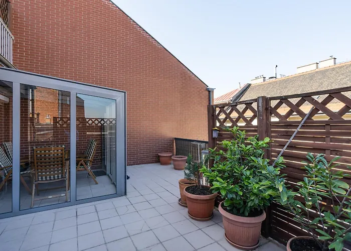 Molly's - 2 Bdrms, Terrace, Parking * 布达佩斯