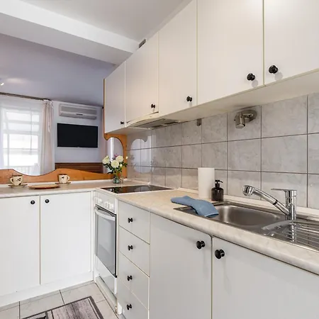 Molly's - 2 Bdrms, Terrace, Parking Apartment *